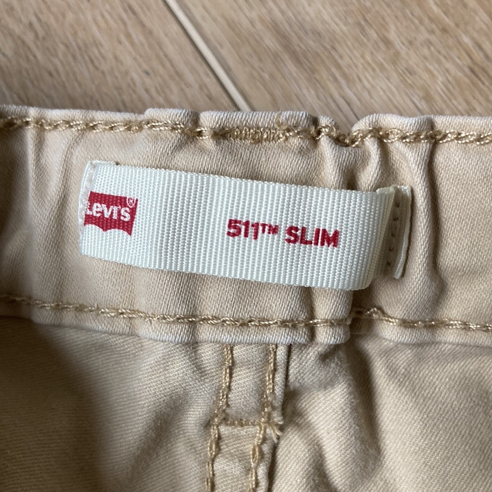 Levi’s Khaki Shorts (6) 511 Slim - Picture 3 of 10